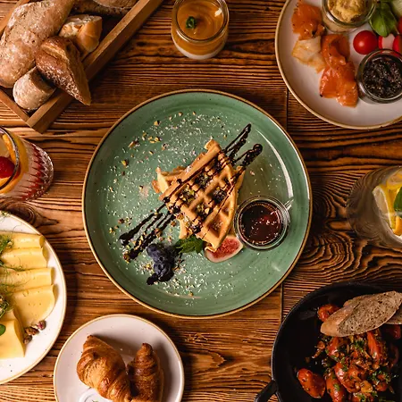 فندق The Bridge 4*