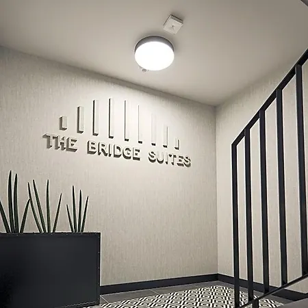 Szálloda The Bridge